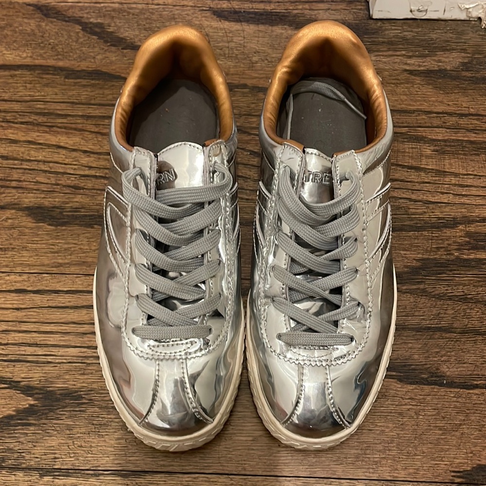 Tretorn Silver Metallic Sneaker